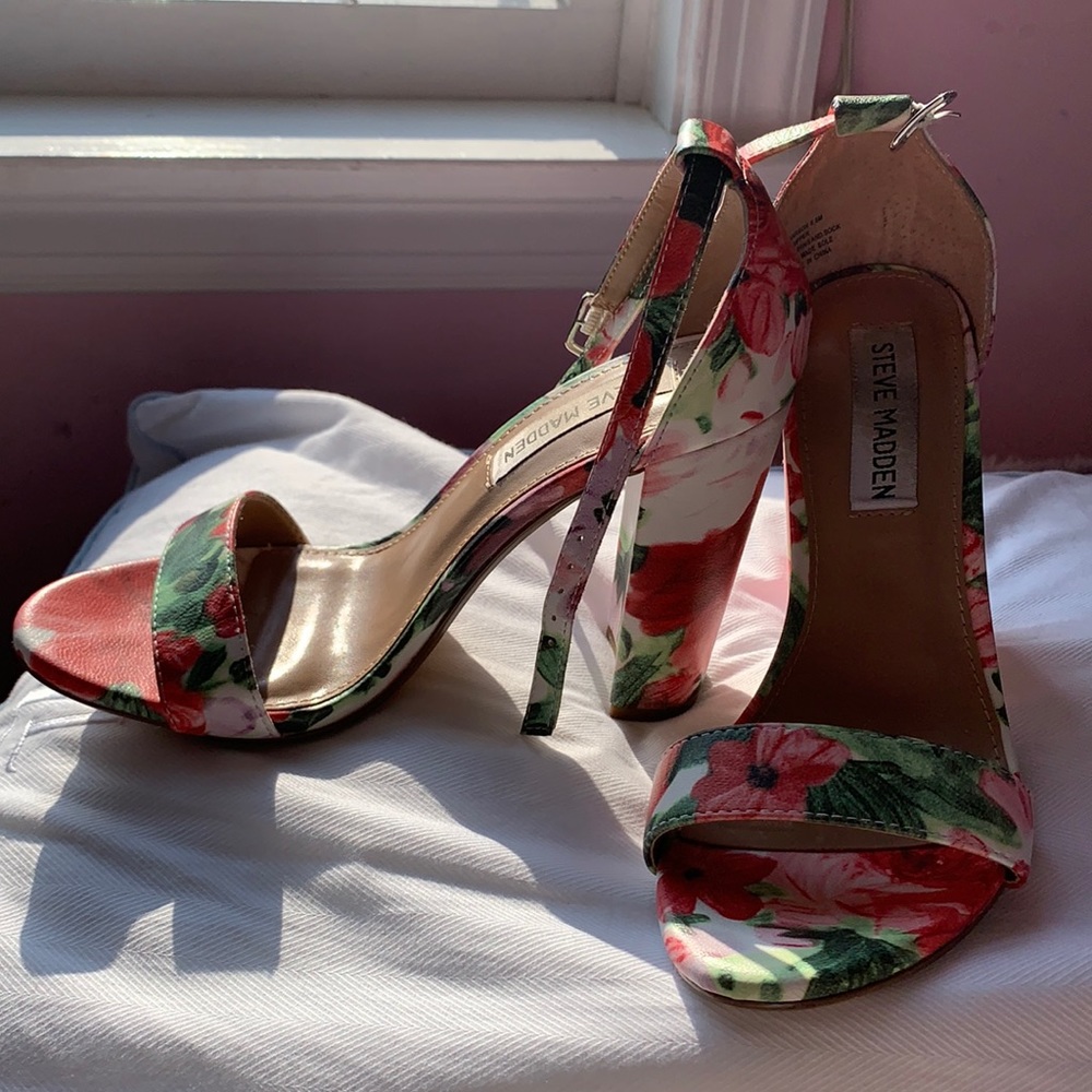 Steve Madden 4 inch floral heels